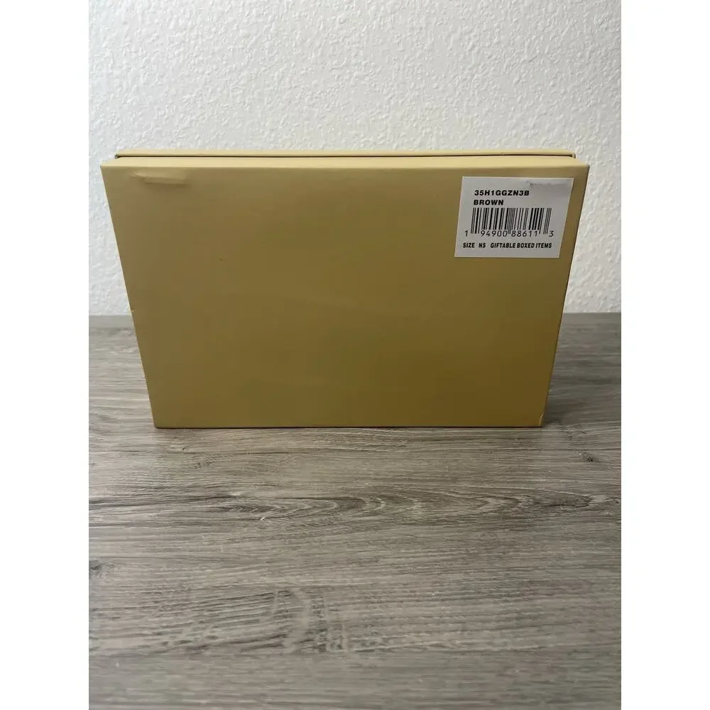 NWT Michael Kors Giftable Boxed Set - Jet Set Travel Coin Pouch & AirPods Case